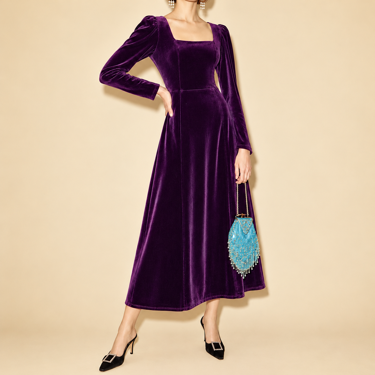 Vestido Midi De Terciopelo Morado Con Escote Cuadrado Y Mangas Largas